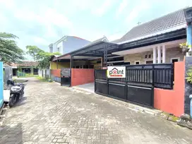 Rumah Luas Bagus Nyaman di Dekat Superindo Gumpang Kartasura dekat UMS