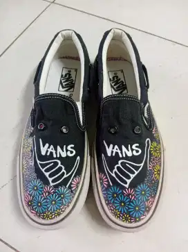SIZE KECIL 38 VANS SLIP ON WANITA