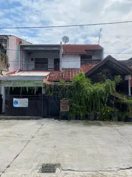 DIJUAL MURAH RUMAH 2 LANTAI DI PERUM MAS NAGA BEKASI BARAT