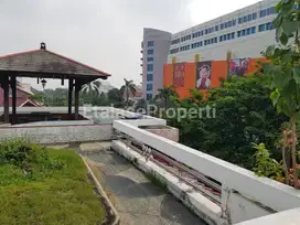 PRIME LOCATION! Disewakan rumah raya merr sebelah GM 3