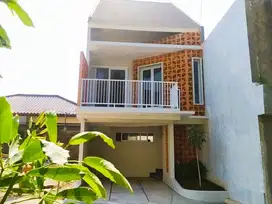 Rumah Baru 3 Lantai 4 Kamar Dalam Cluster di Ciganjur Dekat Tol Brigif