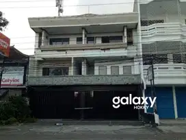 RUKO KOSONGAN 3 LANTAI DI RAYA KUTA BADUNG, BALI