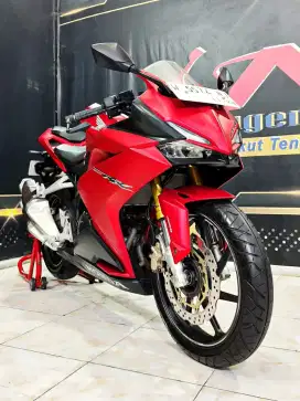 Honda CBR250RR ABS TH 2018 ODO 5rb matte red otw riding