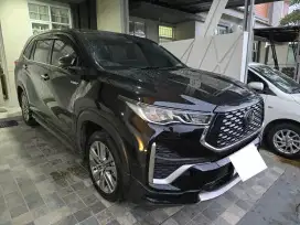 Toyota Kijang Innova Zenix Q Hitam (2024)