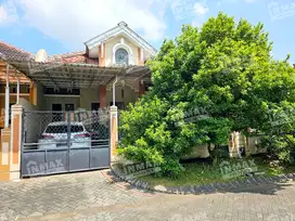 RUMAH ISTANA DIENG MALANG LUAS 240 m2,SHM,DEKAT CLUB HOUSE,JALAN LEBAR