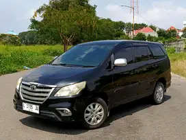 DP 20 jt Toyota Kijang Innova 2.0 E+ manual 2014 Bensin