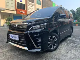 Pajak Panjang - Toyota Voxy 2.0 Bensin-AT 2018