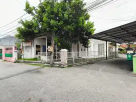 RUMAH HOOK PINGGIR JALAN UTAMA COCOK BUAT USAHA