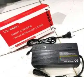 CHARGER UWINFLY 48-12 ORI