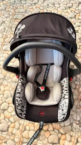 Babydoes infant carrier carseat - Justice league