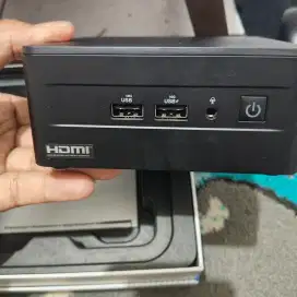 Assus Nuc Pro - Mini PC