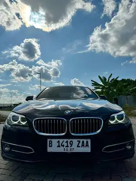 BMW 520i LUXURY LINE F10 2017 FREE SERVICE