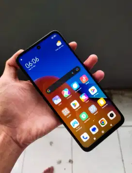 redmi 12 ram 8+4/256 hp casan mulus nominus