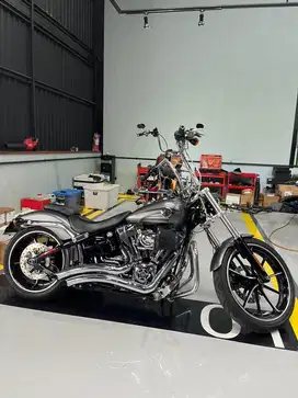 Harley Davidson  BREAKOUT BILLET Silver 2015