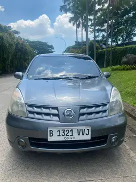Nissan Livina 2010 Bensin