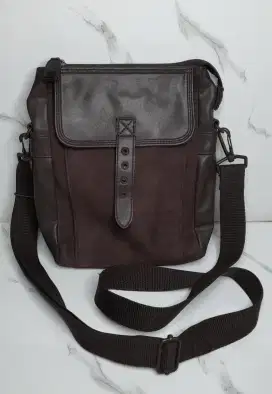Tas Selempang COMME CA ISM
