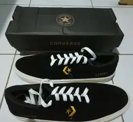 Sepatu Sneakers Converse