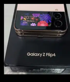 Samsung Z Flip 4 256 GB Kondisi istimewa