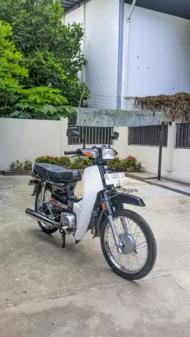 ASTRE PRIMA HONDA ANTIK MENGKILAT DAN MULUS