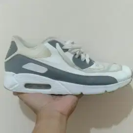 NIKE USED NO BOX BU