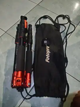 tripod Fotopro X4i
