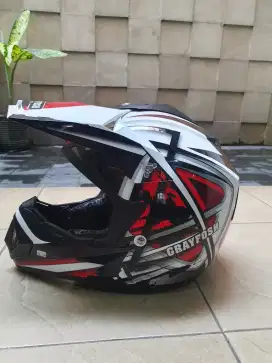 HELM CROSS GRAYFOSH