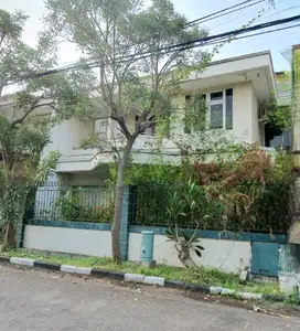 Rumah Tua Hitung Tanah di Gading Kirana Barat, Kelapa Gading. Standar