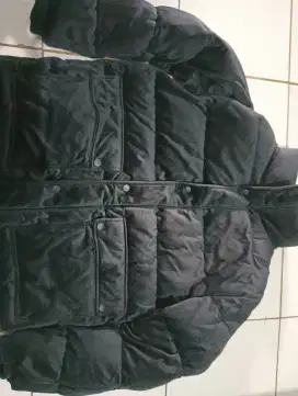 Jaket hangat Boss