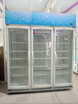 Showcase 3 pintu PANASONIC kapasitas 1500 L - Showcase bekas indomaret