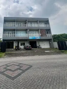 DIJUAL/DISEWAKAN RUKO 3LANTAI SHM DIAN ISTANA  1 UNIT SAJA SURABAYA