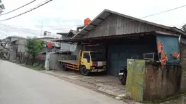 Gudang pinggir jalan Karawaci , Tangerang