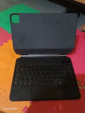 Magnetic Keyboard For Ipad / Tablet