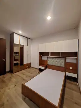 Sewa Rumah Golf Island PIK FURNISH 6x12,5 3lantai rapi siap huni