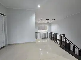 Dijual Rumah Cantik & Nyaman Di Batununggal Mulia