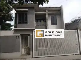 Rumah Mewah Aestetik Bagus Siap Huni Luas di Kreo Ciledug Tangerang