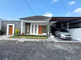Dijual Rumah Cantik Dalam Perumahan One Gate Sistem di Ambarketawang