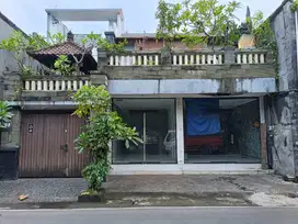 Dijual Rumah 2,5 Lantai di Jl. Taman Griya - Benoa.