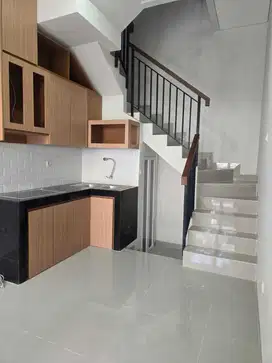 Rumah Taman Ratu 4 lantai semi furnished Duri Kepa Jakarta Barat