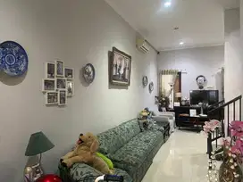 Dijual rumah di sekitar Bintaro jaya sektor 4 Tangerang Selatan
