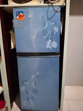 Jual cepat kulkas 300.000