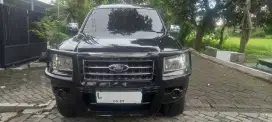 New Ford Everest TDCi 2.5 XLT turbo Diesel  pajak baru bln 5