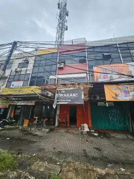 Disewakan Ruko 3,5 lantai di Galaxy Bekasi