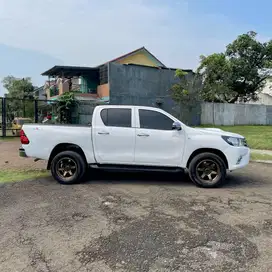 Cash/TT hilux revo 4x4 double cabin tritonn rangerr bisa tuker tambah