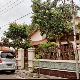 Rumah Murah Tengah kota Solo Kerten Laweyan  Solo