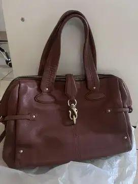 Tas wanita kulit asli brand baca sendiri