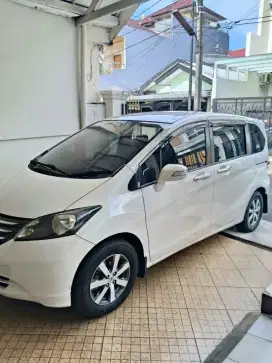 Honda Freed 2012 Bensin