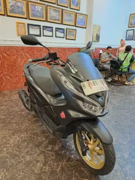 PCX 150 / ONLY CASH BAJONG