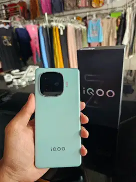 Iqoo Z9 8/256 GB Fullset Garansi Juny 2025