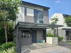 RUMAH LUAS NYAMAN POSISI SUDUT LT 116m² DI PARK SERPONG