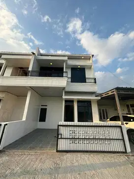 Rumah Minimalis Elegan, 2 lantai, Ready siap di huni